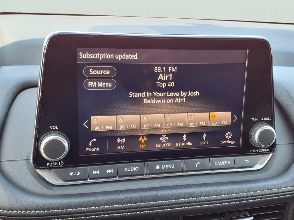 Used 2024 Nissan Rogue SV FWD image 10
