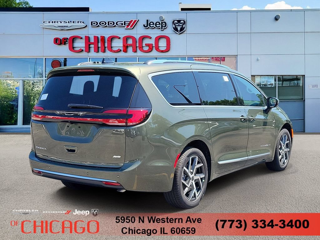New 2027 Chrysler Pacifica Pinnacle w/ Theater Group AWD/4WD image 4