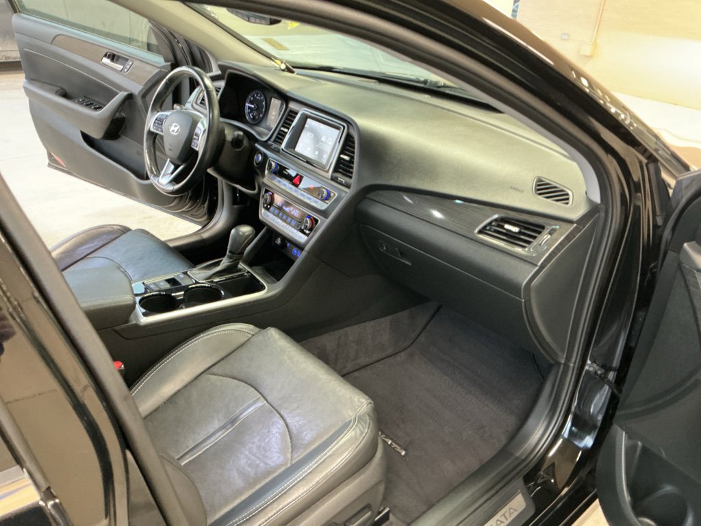 Used 2019 Hyundai Sonata Limited image 16