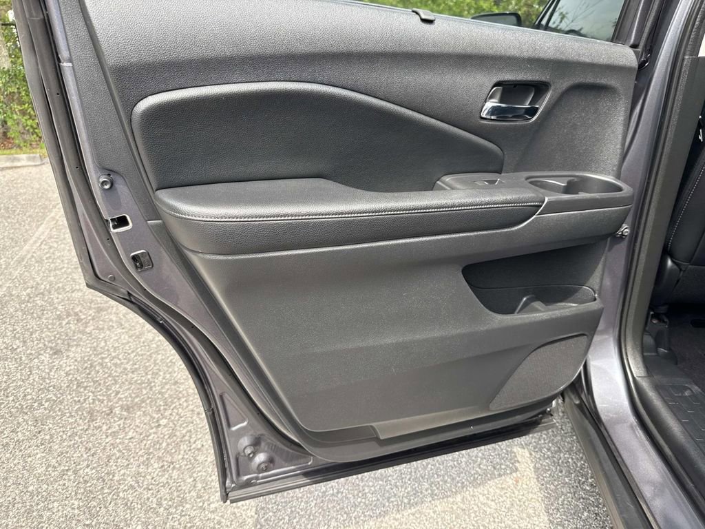 Used 2019 Honda Pilot Touring image 13