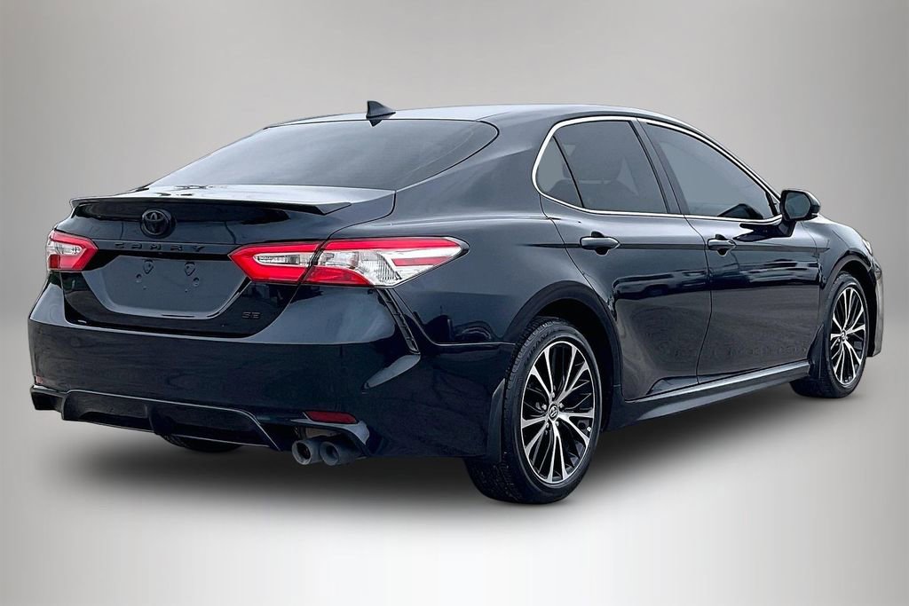 Used 2020 Toyota Camry SE FWD image 5