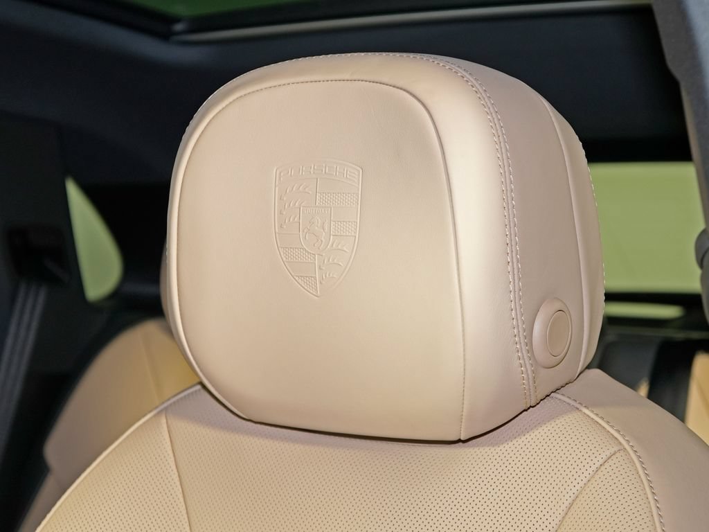 Certified 2026 Porsche Cayenne E-Hybrid AWD/4WD image 20