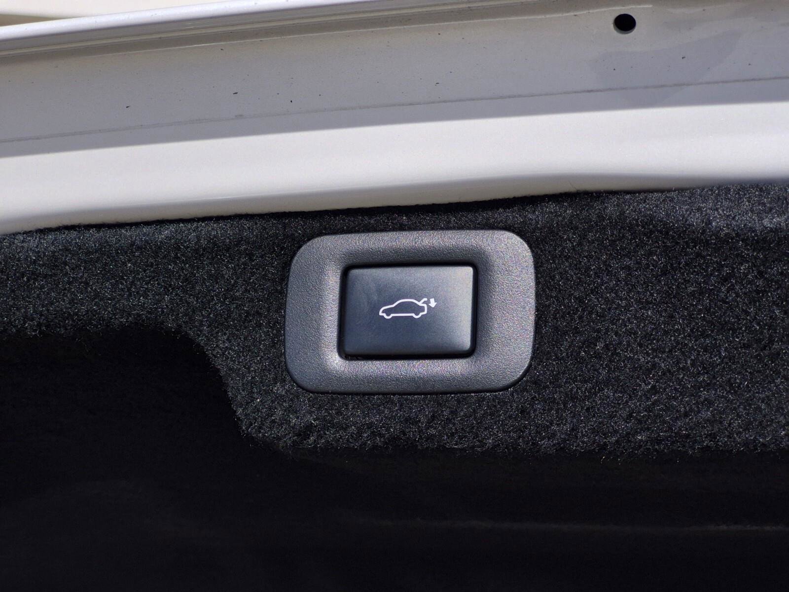 Used 2021 Lexus LS 500 image 9