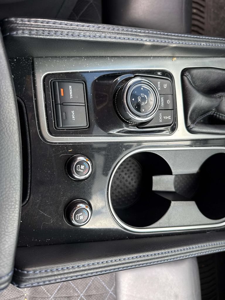 Used 2016 Nissan Maxima SR FWD image 31