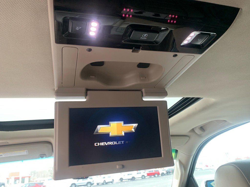 Used 2017 Chevrolet Suburban LT image 13