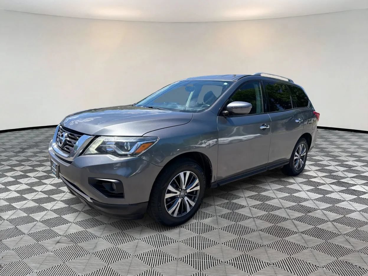 Used 2019 Nissan Pathfinder SV w/ SV Tech Package AWD/4WD image 3