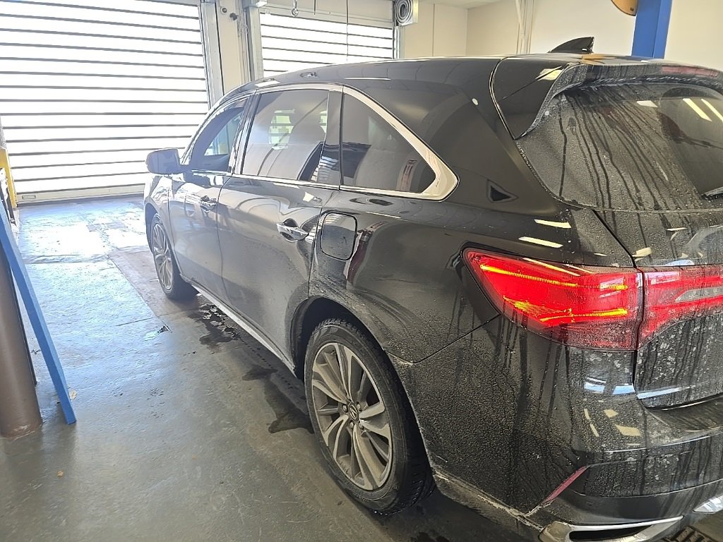 Used 2017 Acura MDX SH-AWD w/ Technology Package image 3
