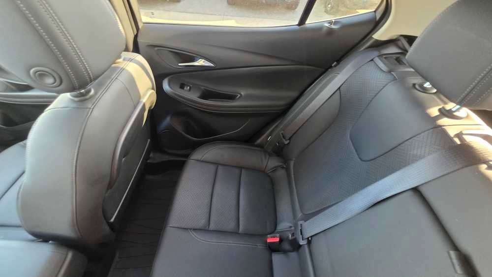 Used 2023 Buick Encore GX Essence w/ Experience Buick Package image 21