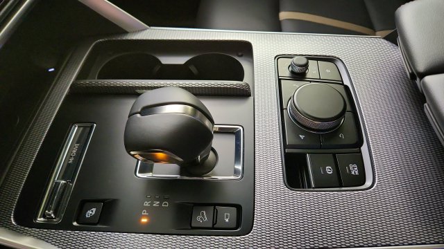 New 2026 MAZDA CX-90 Plug-In Hybrid w/ Premium Plus AWD/4WD image 17