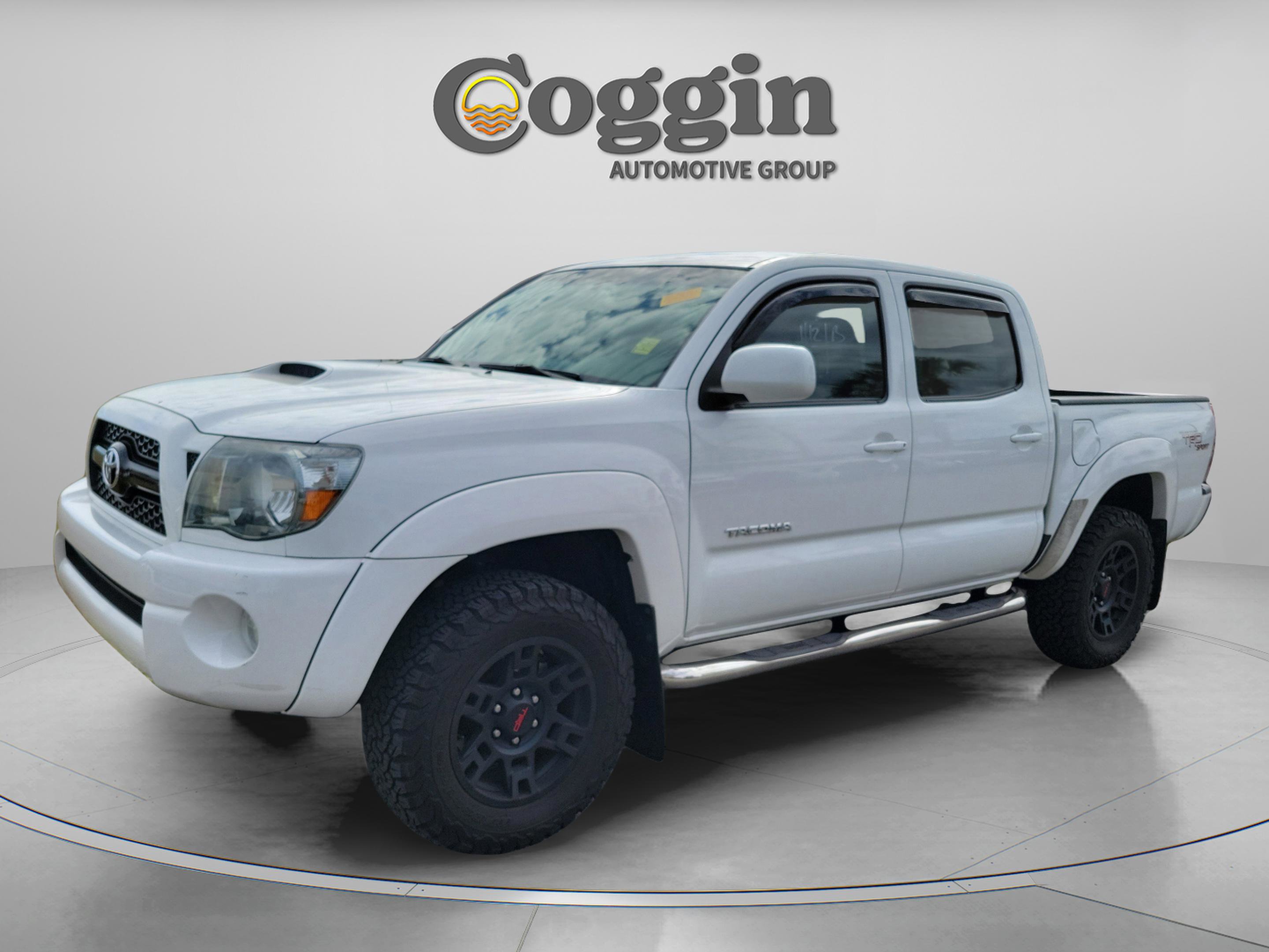 Used 2011 Toyota Tacoma PreRunner image 2
