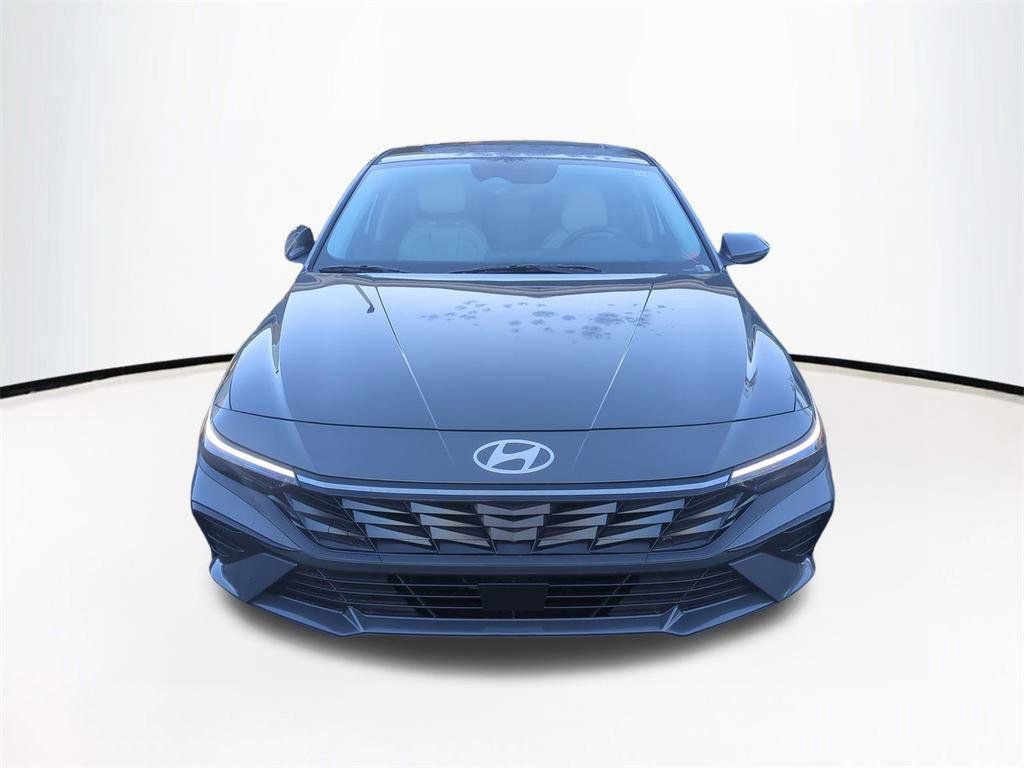 New 2026 Hyundai Elantra Limited image 3