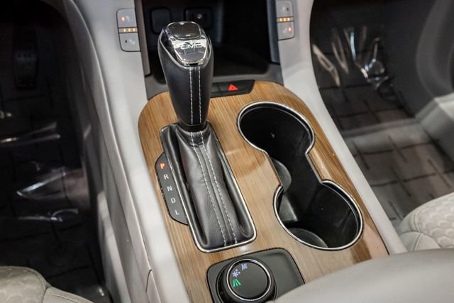 Used 2019 GMC Acadia SLE FWD image 16