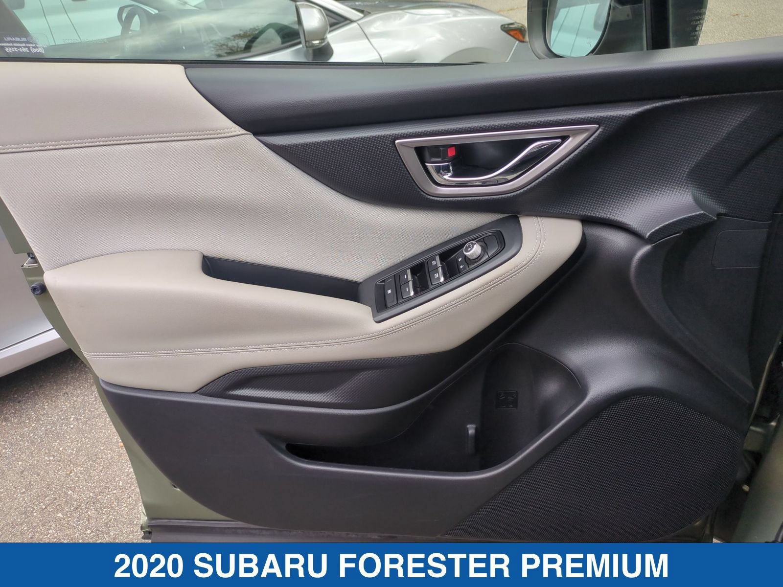 Used 2020 Subaru Forester Premium AWD/4WD image 12