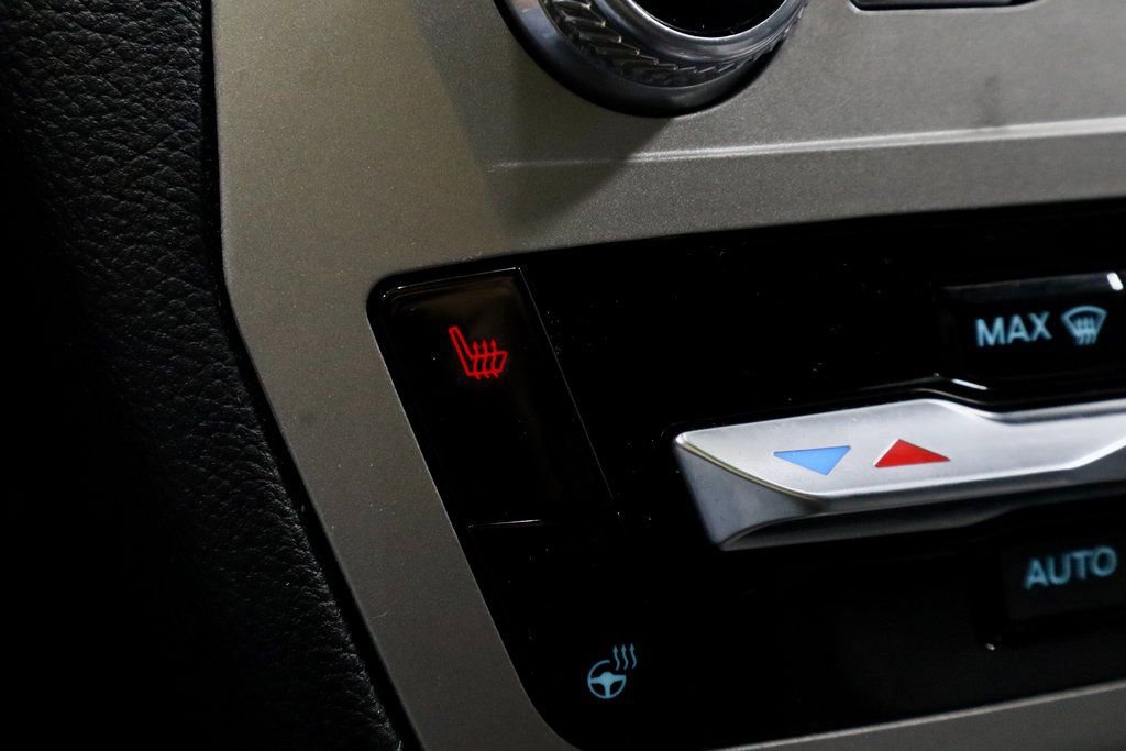 Certified 2023 Ford Explorer XLT w/ Equipment Group 202A image 4