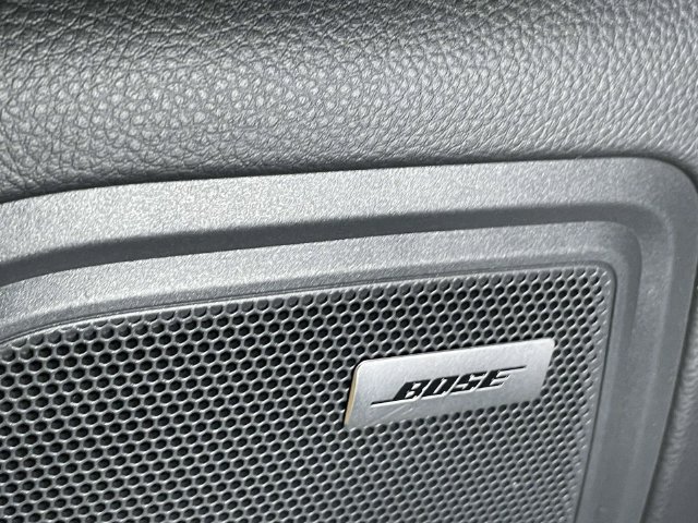 Certified 2026 Porsche Macan Turbo AWD/4WD image 39