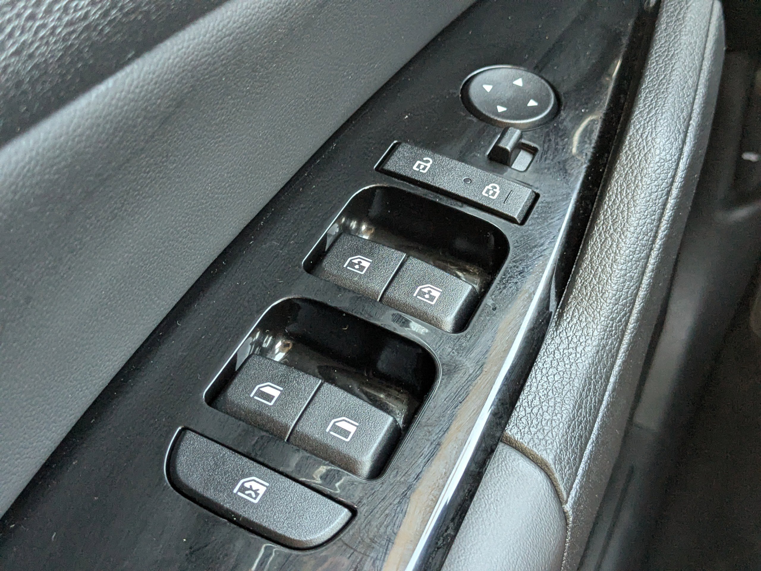 Certified 2024 Kia Sportage EX image 30