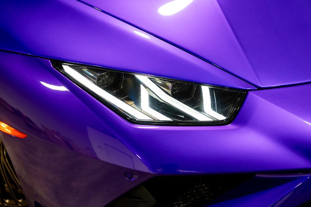 Used 2021 Lamborghini Huracan EVO RWD image 14