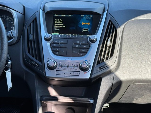 Used 2017 Chevrolet Equinox LS FWD image 13