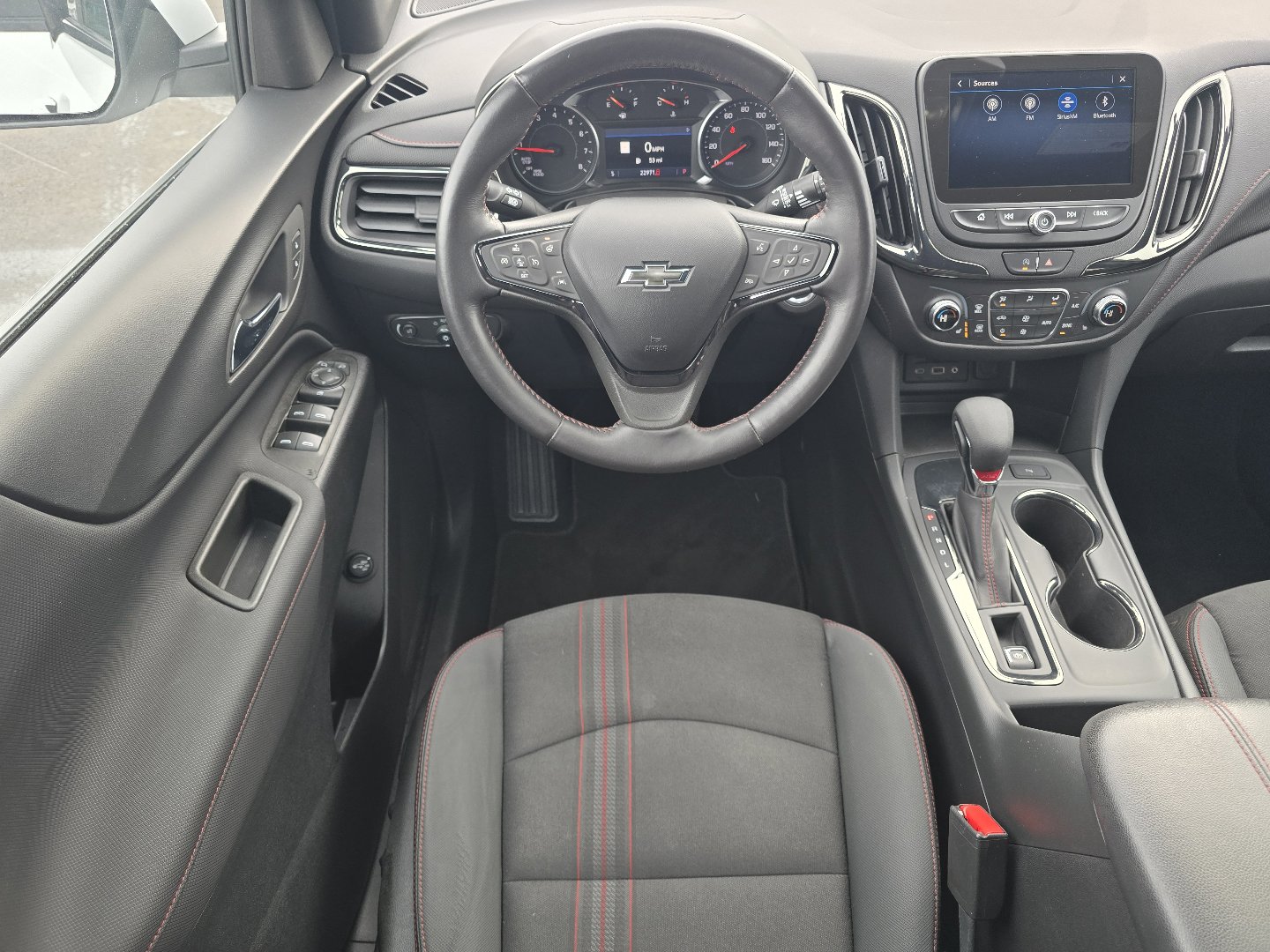 Certified 2022 Chevrolet Equinox RS w/ Infotainment Package image 30