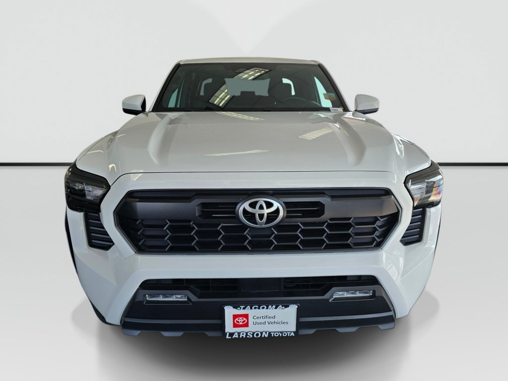 Used 2024 Toyota Tacoma TRD Off-Road AWD/4WD image 8