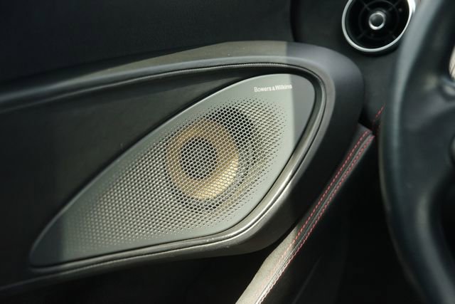 Used 2017 McLaren 570S RWD image 27