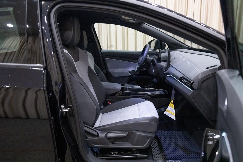New 2025 Volkswagen ID.4 Pro AWD/4WD image 10