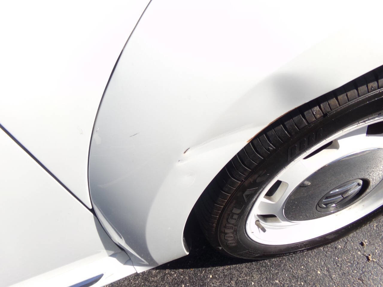 Used 2015 Volkswagen Beetle 1.8T Classic image 32