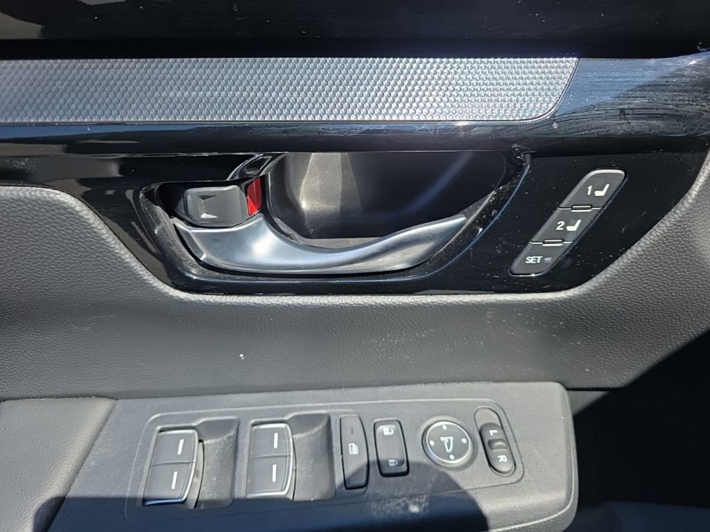 Used 2024 Honda CR-V EX-L image 12