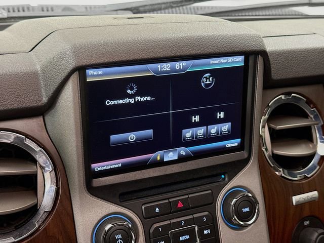 Used 2016 Ford F250 Lariat w/ Lariat Ultimate Package AWD/4WD image 16