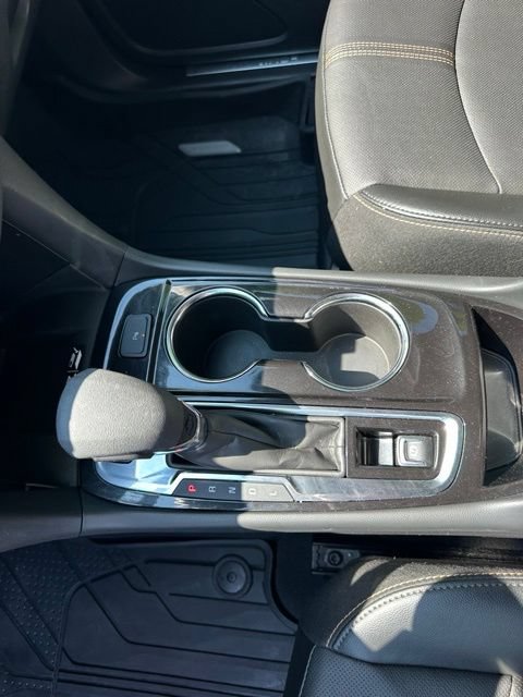 Used 2024 Chevrolet Equinox Premier w/ LPO, Floor Liner Package AWD/4WD image 16