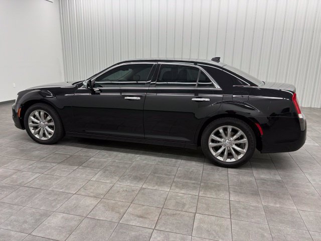 Used 2018 Chrysler 300 Limited AWD/4WD image 6
