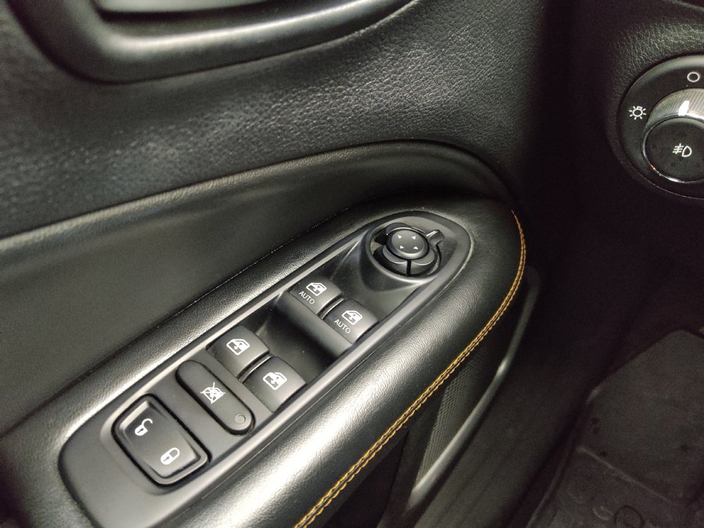 Used 2019 Jeep Compass Limited image 27