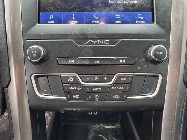 Used 2020 Ford Fusion SE image 23