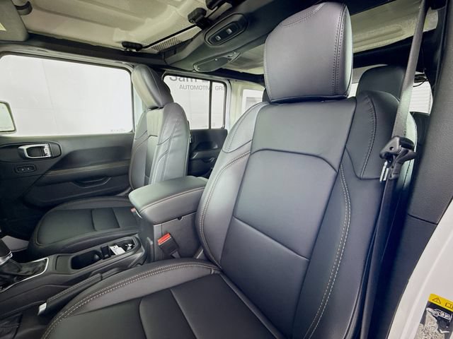 New 2026 Jeep Wrangler Unlimited Sahara AWD/4WD image 21