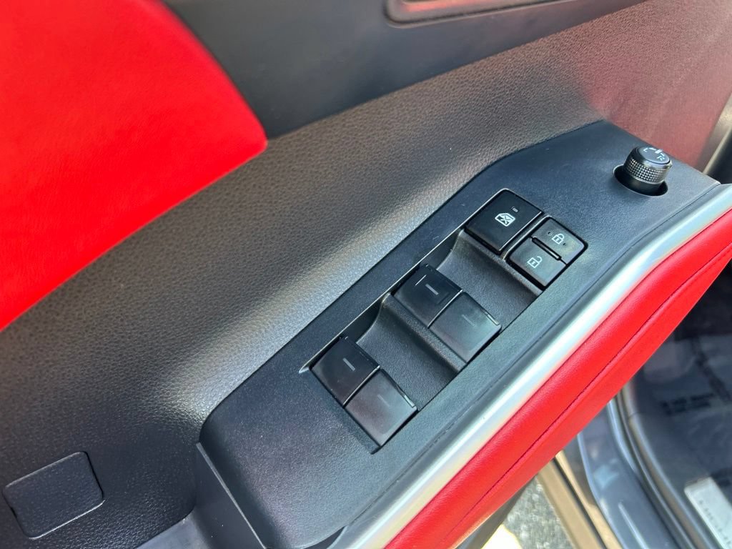 Certified 2024 Toyota Highlander XSE AWD/4WD image 11