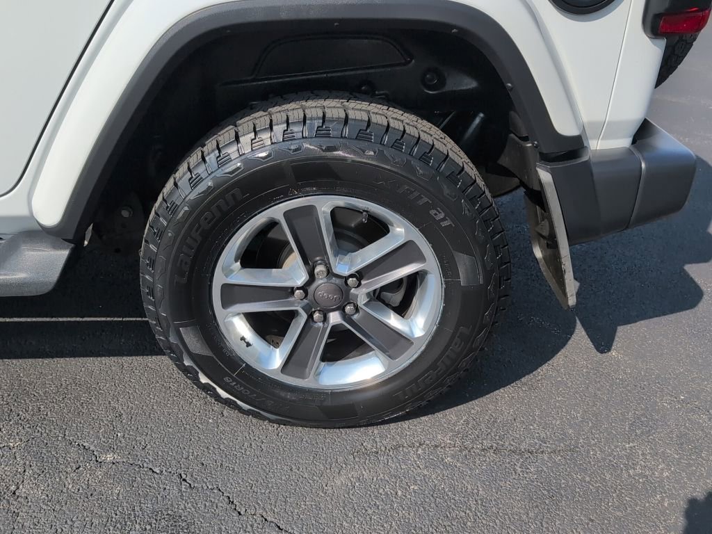 Used 2020 Jeep Wrangler Unlimited Sahara w/ Dual Top Group AWD/4WD image 44