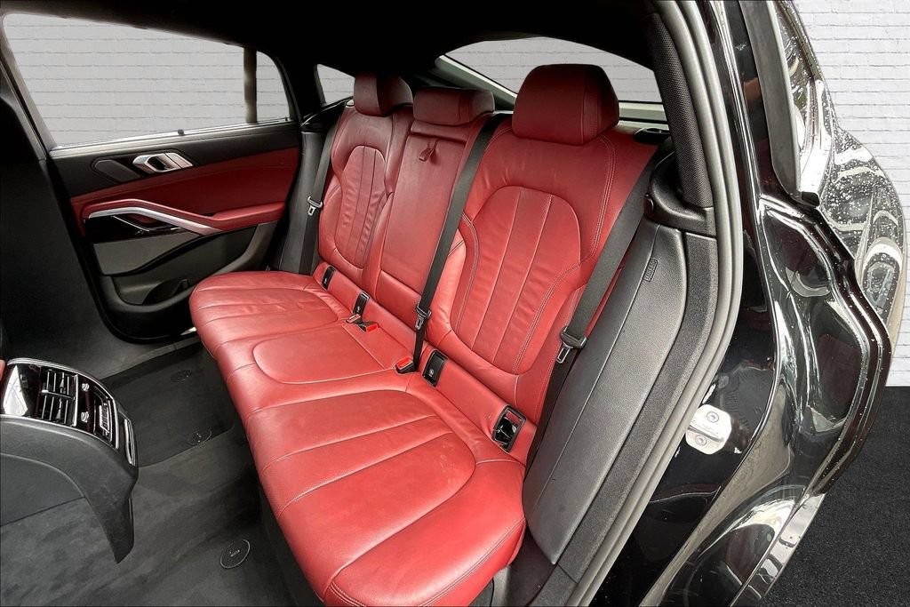 Used 2021 BMW X6 sDrive40i w/ Executive Package RWD image 21