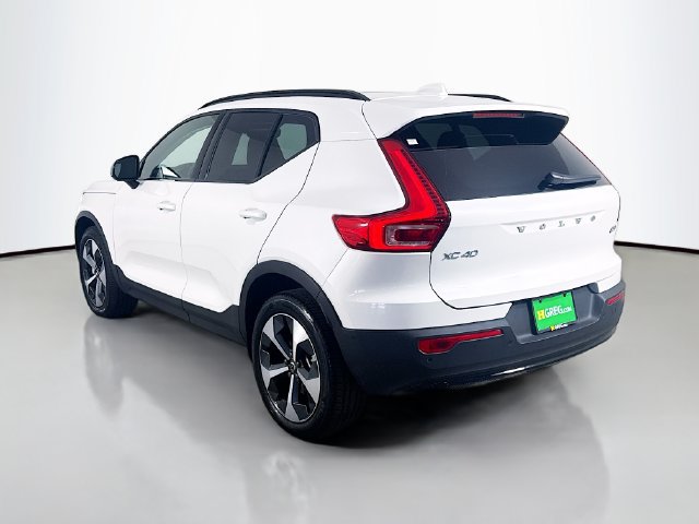 Used 2026 Volvo XC40 B5 Plus AWD/4WD image 7