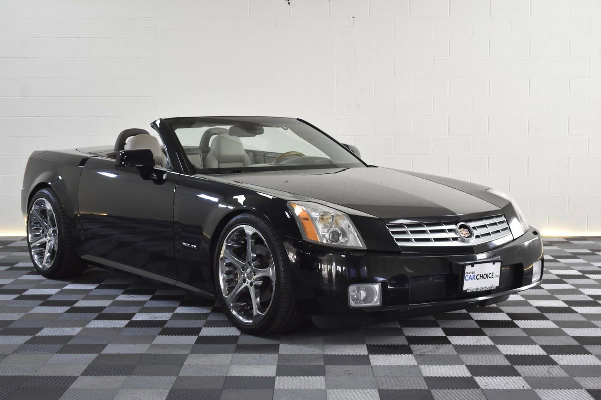 Used 2005 Cadillac XLR image 9