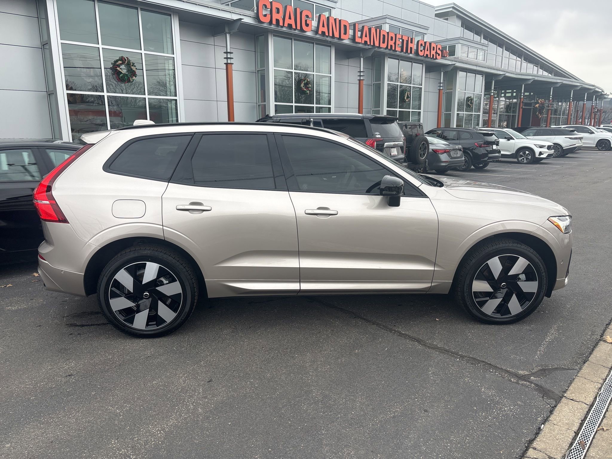 Used 2025 Volvo XC60 T8 Plus w/ Protection Package Premier