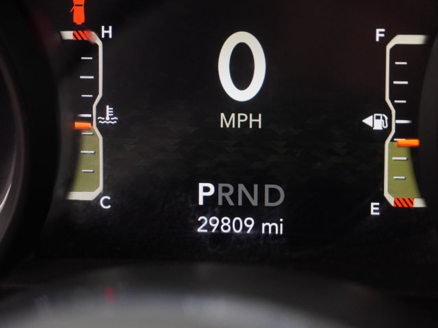 Used 2025 Jeep Wrangler Unlimited Sahara AWD/4WD image 31