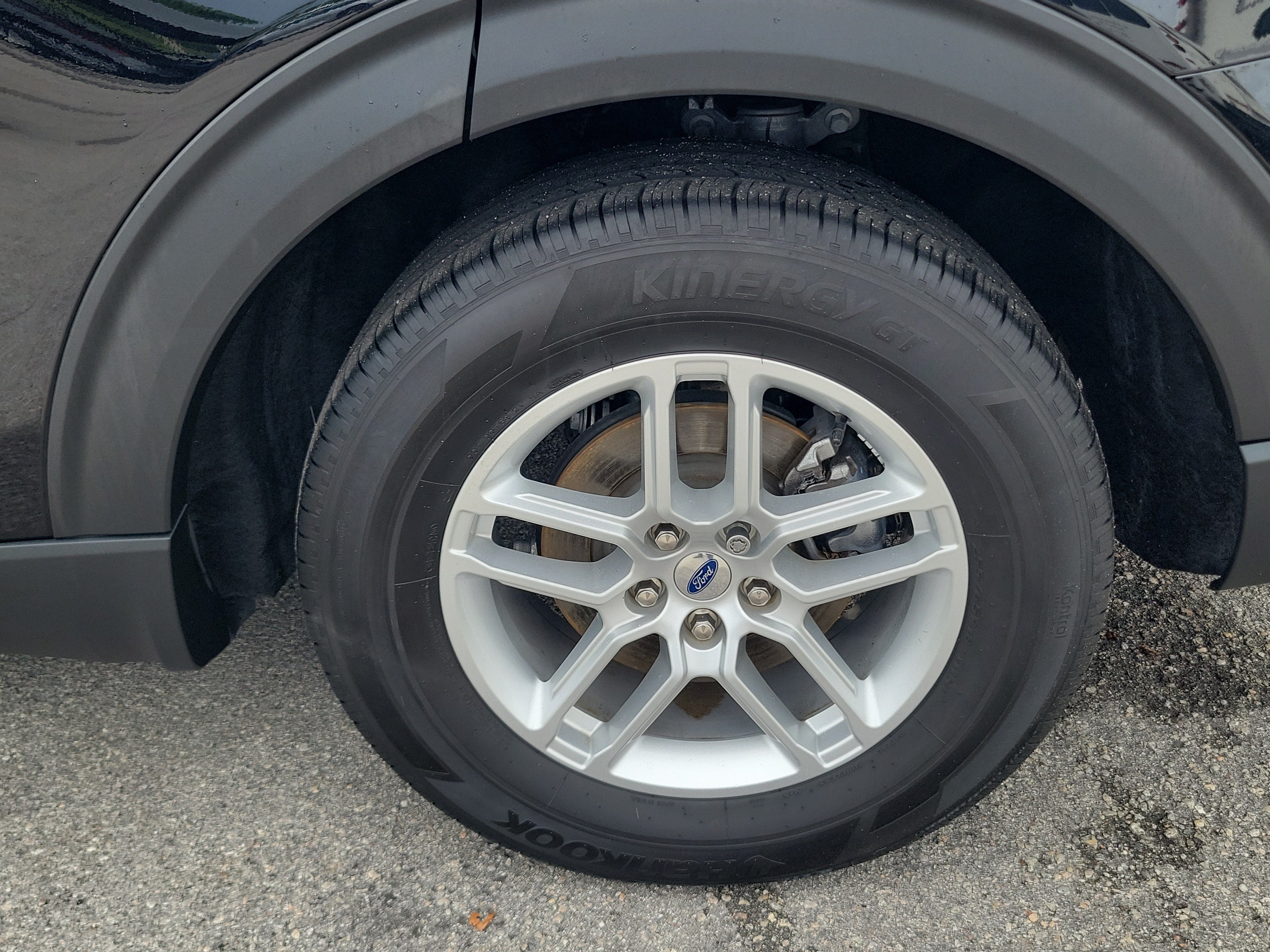 Used 2025 Ford Explorer Active w/ Active Comfort Package RWD image 32