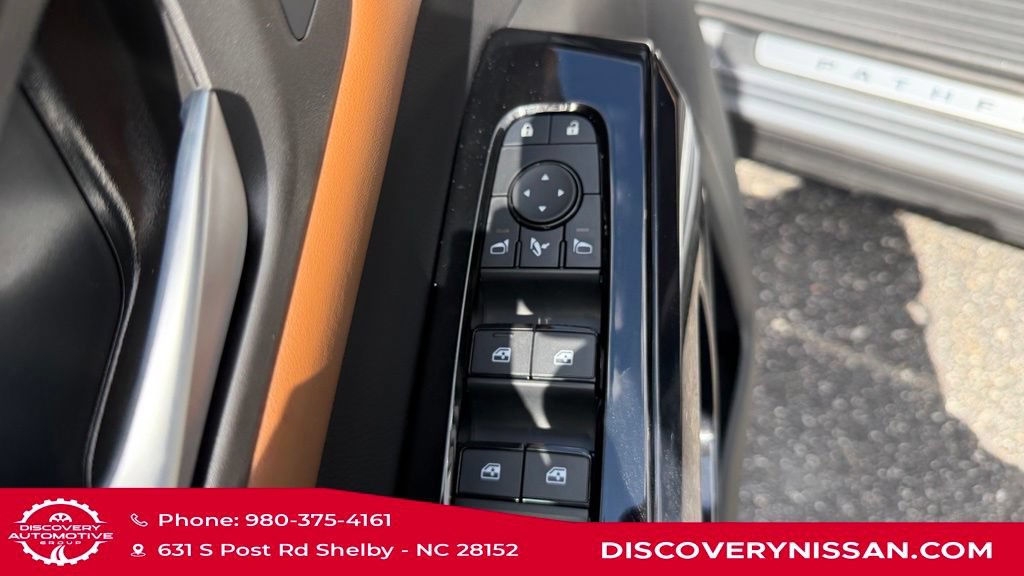 New 2026 Nissan Pathfinder Platinum AWD/4WD image 10
