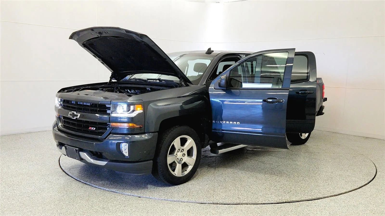 Used 2017 Chevrolet Silverado 1500 LT w/ All Star Edition image 10