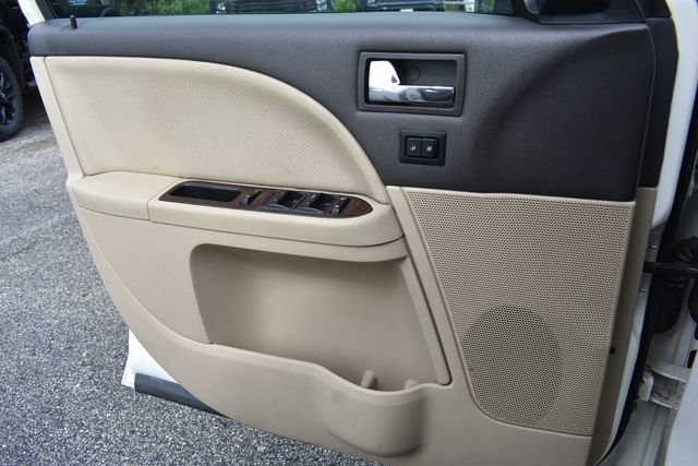 Used 2009 Ford Taurus Limited AWD/4WD image 31