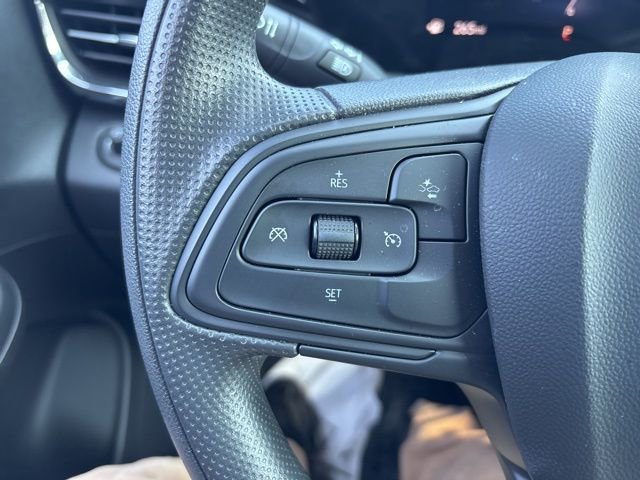 Used 2025 Buick Envista Preferred w/ Advanced Safety Package image 19