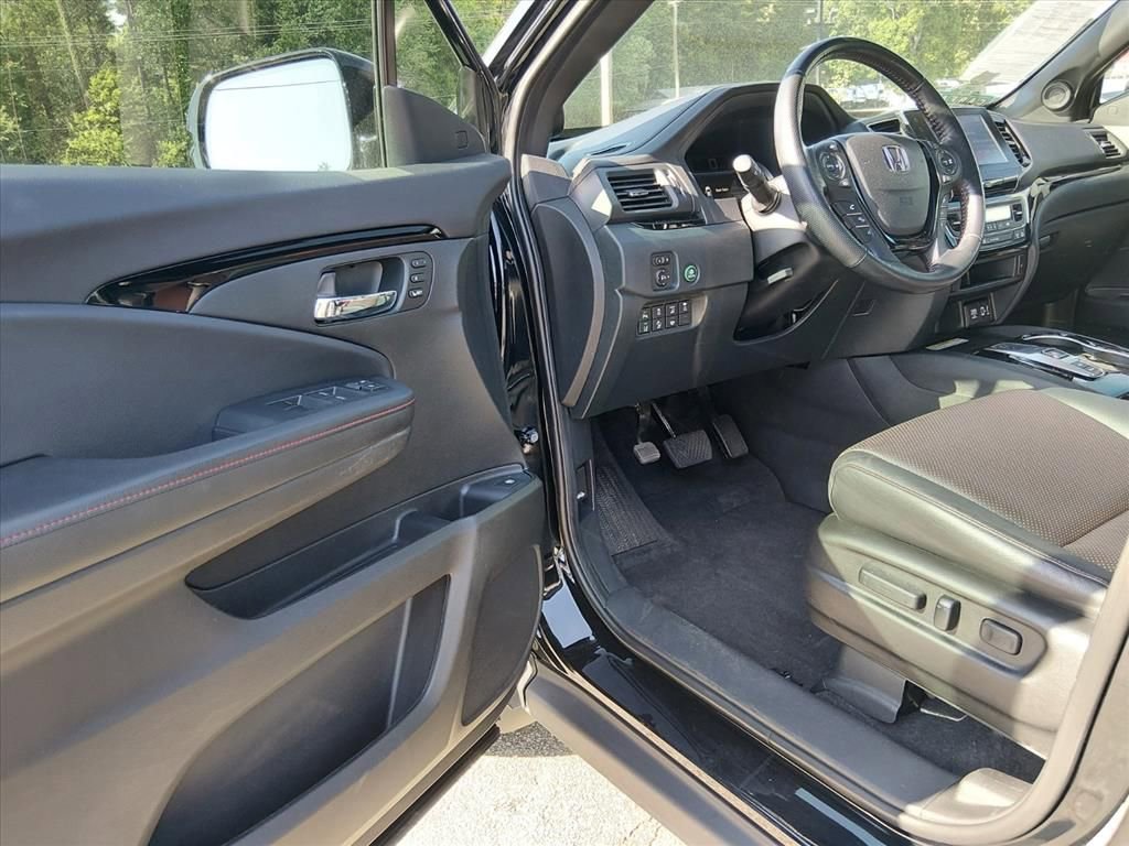 Used 2023 Honda Ridgeline Black Edition image 15