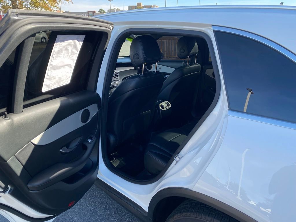 Used 2021 Mercedes-Benz GLC 300 image 26