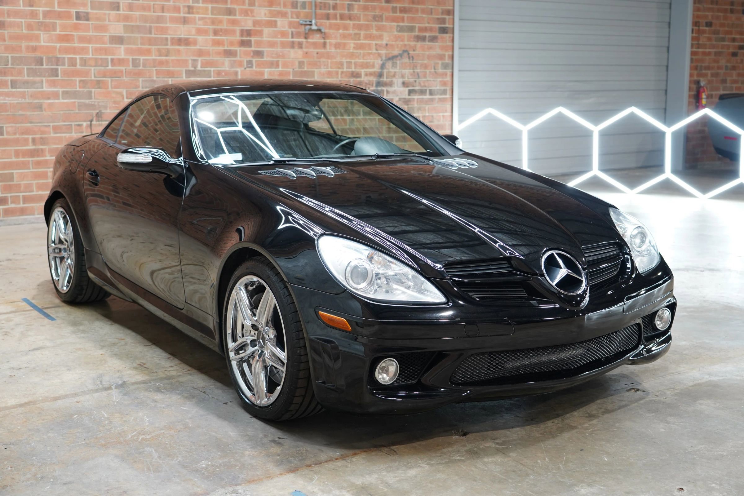 Used 2007 Mercedes-Benz SLK 55 AMG image 5