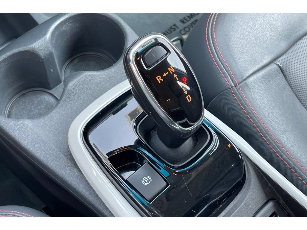 Used 2017 Chevrolet Bolt Premier w/ Driver Confidence II Package FWD image 31